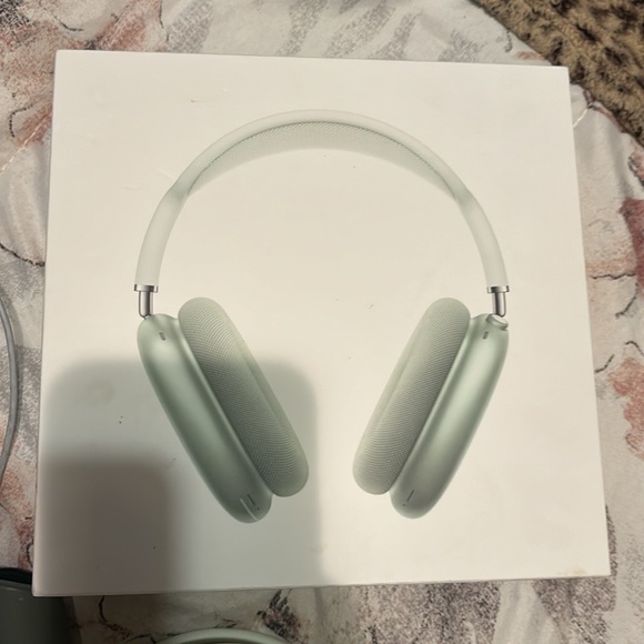 AirPod pro max